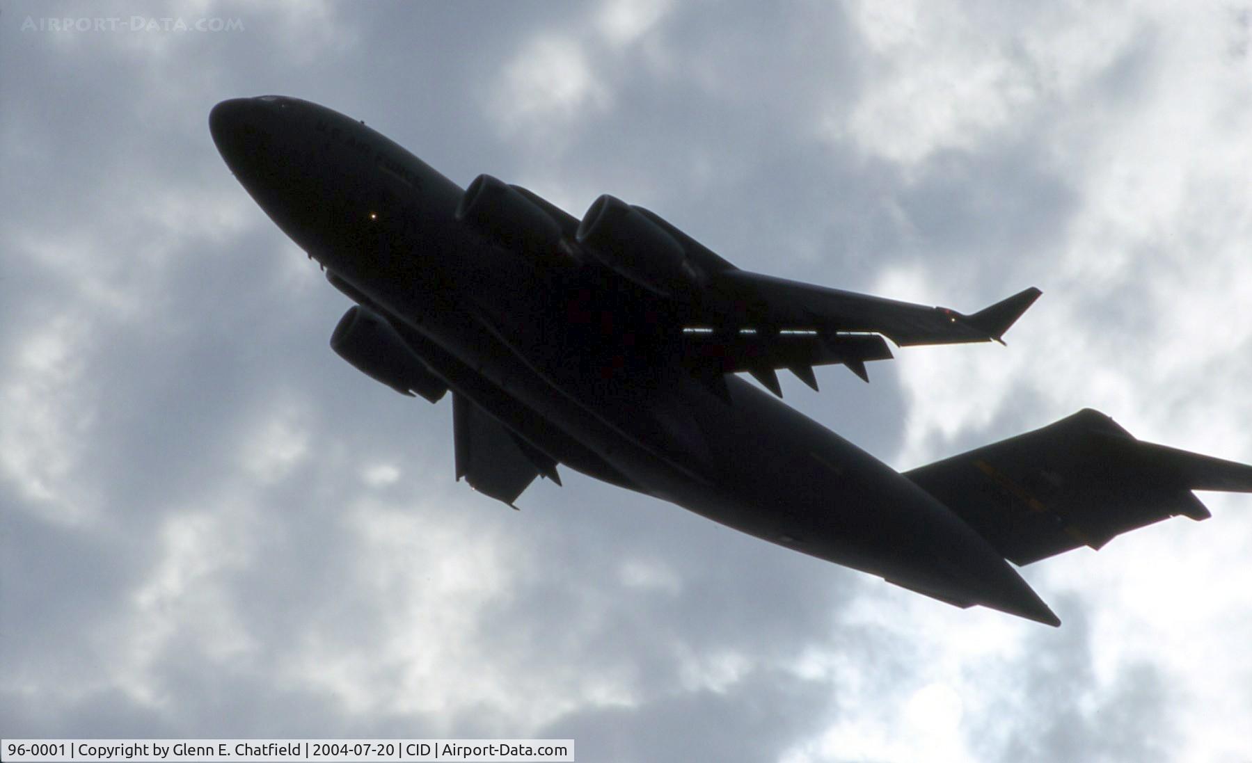 96-0001, 1996 McDonnell Douglas C-17A Globemaster III C/N P-33, Departing runway 13