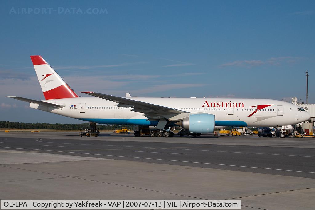 OE-LPA, 1997 Boeing 777-2Z9/ER C/N 28698, Austrian Airlines Boeing 777-200