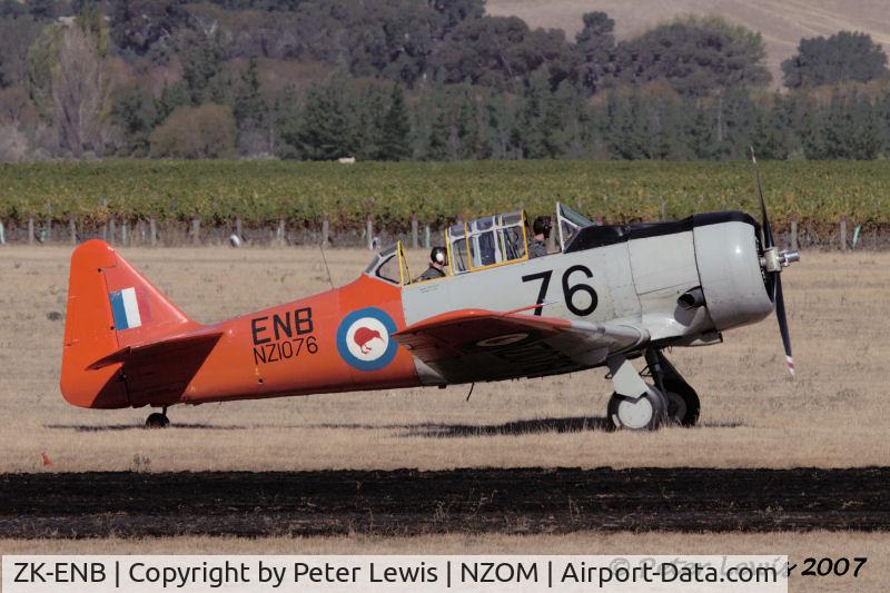 ZK-ENB, 1941 North American T-6D Texan C/N 88-15871, R Brereton, Bulls
