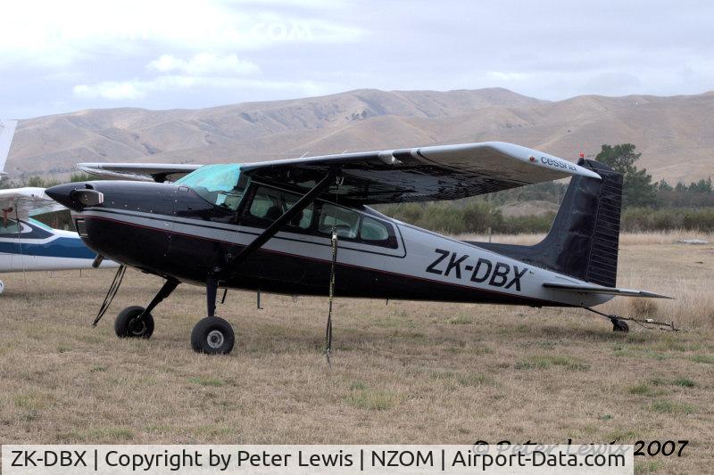 ZK-DBX, Cessna 180H Skywagon C/N 18051872, Dairy Air Ltd., Wellington