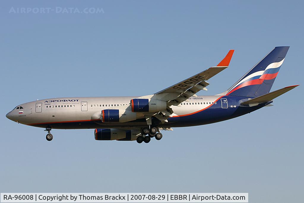 RA-96008, 1992 Ilyushin Il-96-300 C/N 74393201005, Short final RWY 25L