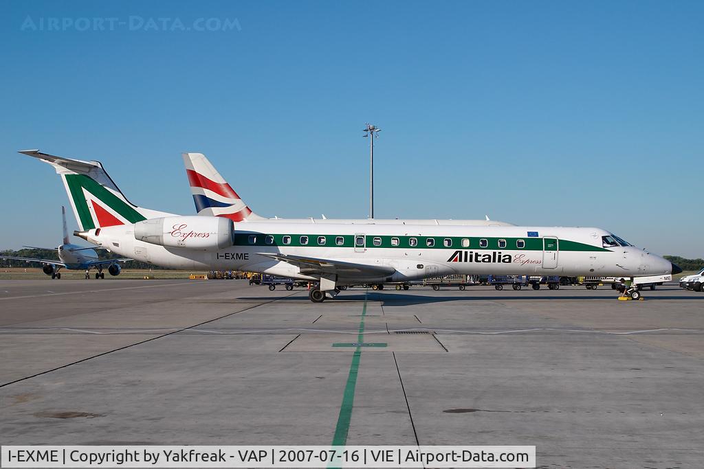 I-EXME, 2000 Embraer ERJ-145LR (EMB-145LR) C/N 145282, Alitalia Emraer 145