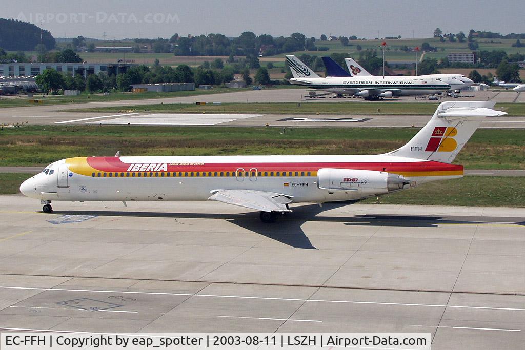 EC-FFH, 1991 McDonnell Douglas MD-87 (DC-9-87) C/N 53211, taxi to gate