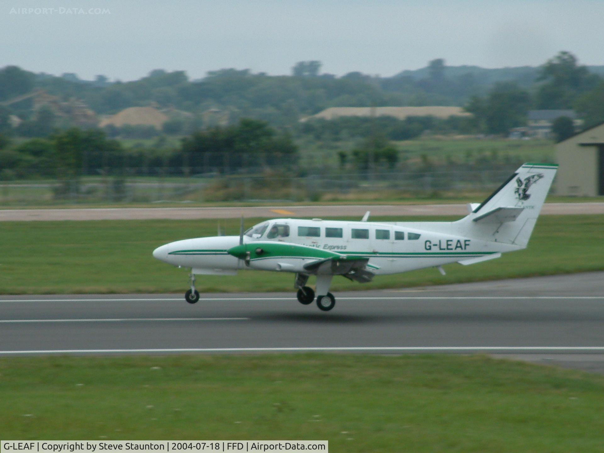 G-LEAF, 1987 Reims F406 Caravan II C/N F406-0018, Royal International Air Tattoo 2004