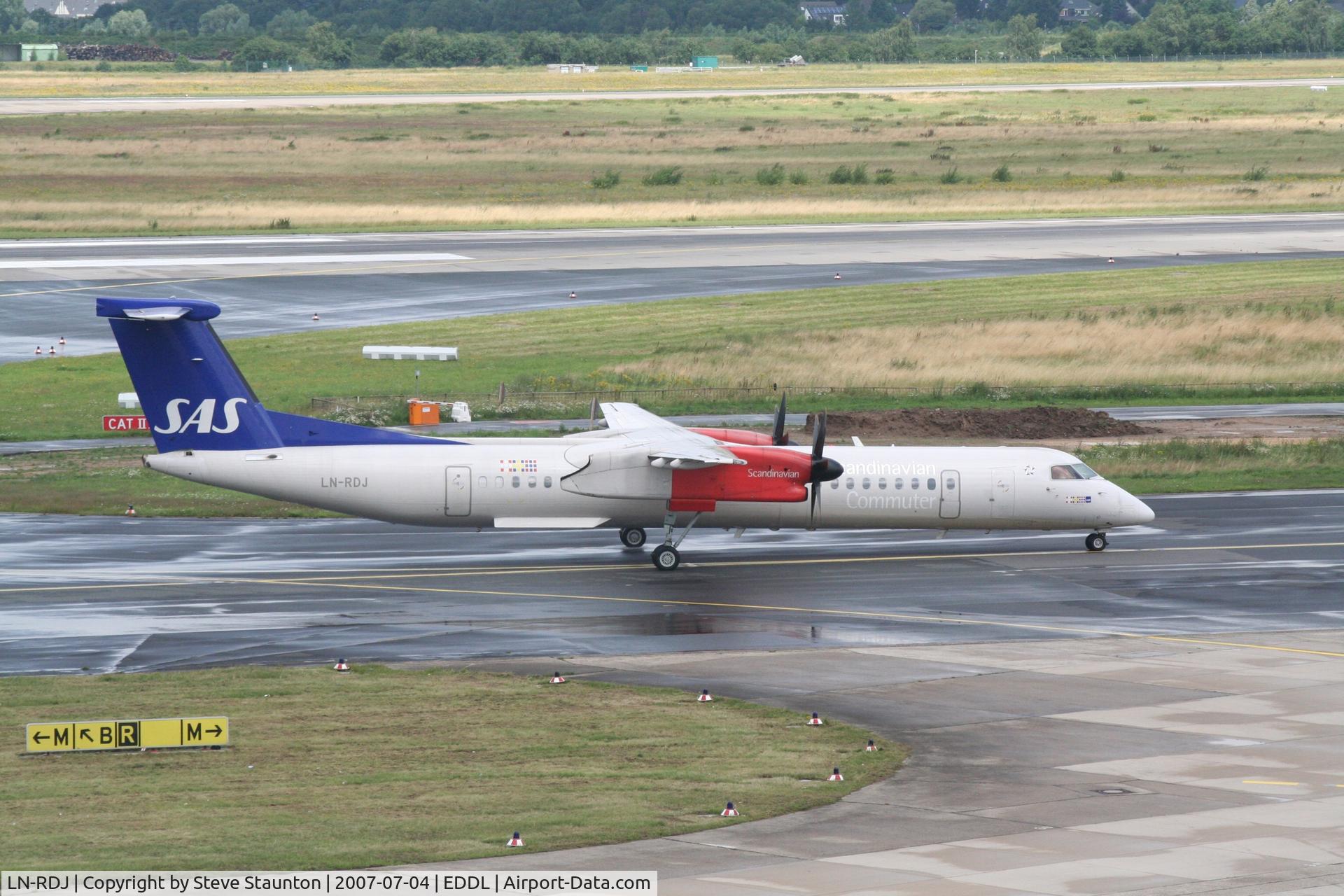 LN-RDJ, 1999 De Havilland Canada DHC-8-402Q Dash 8 C/N 4010, Taken at Dusseldorf July 2007