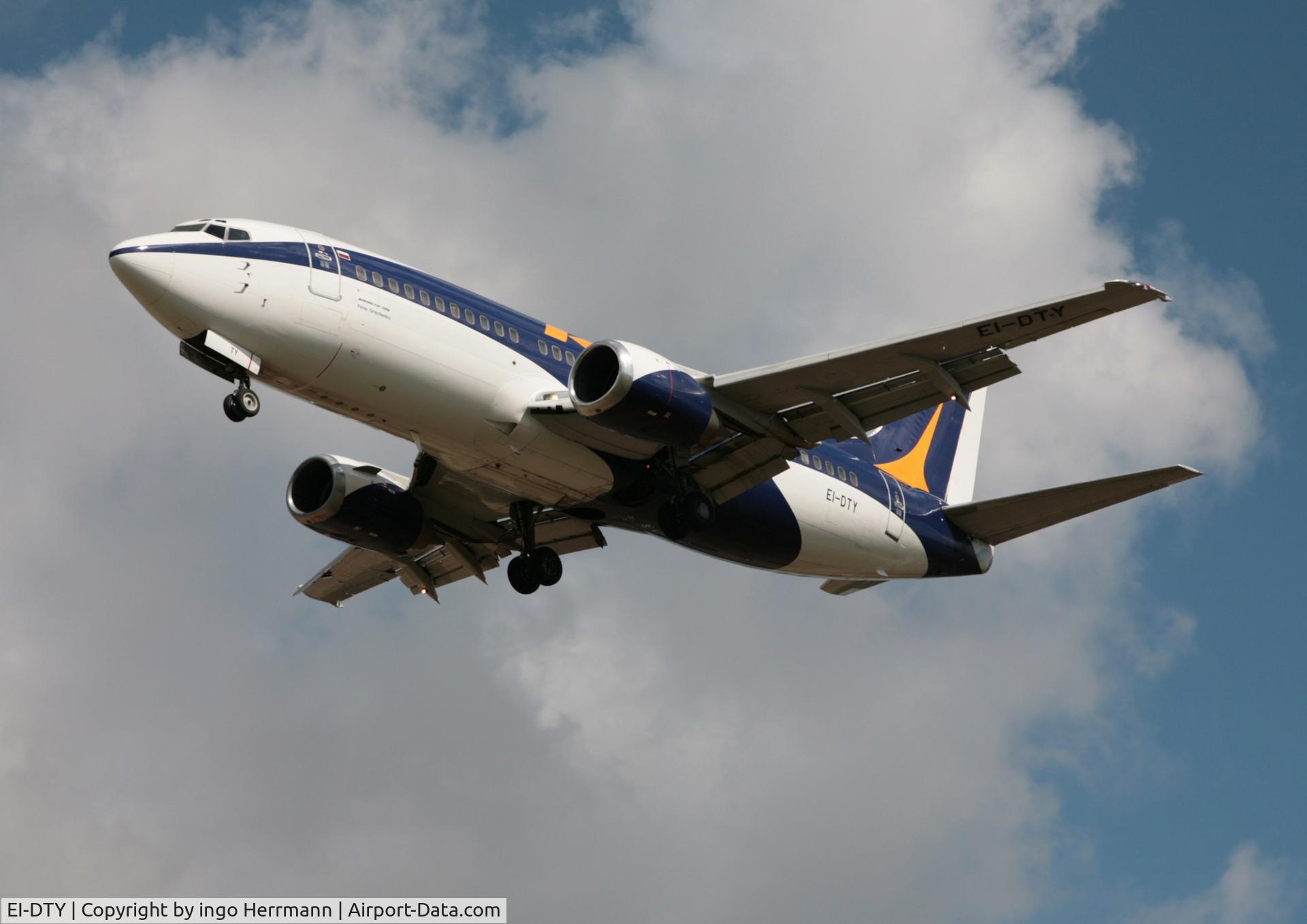 EI-DTY, 2005 Boeing 737-3M8 C/N 25017, B737