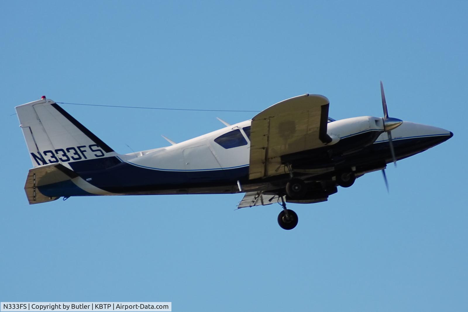 N333FS, 1969 Piper PA-23-250 C/N 27-4456, Departing Butler County