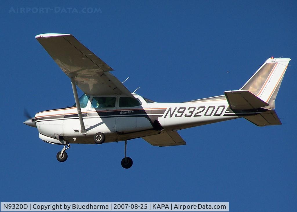 N9320D, 1982 Cessna 172RG Cutlass RG C/N 172RG1119, Landing at 17L