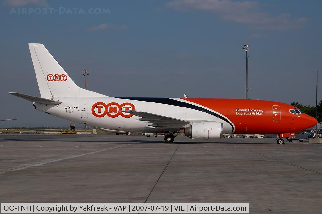 OO-TNH, 1988 Boeing 737-301F C/N 23930/1539, TNT Boeing 737-300
