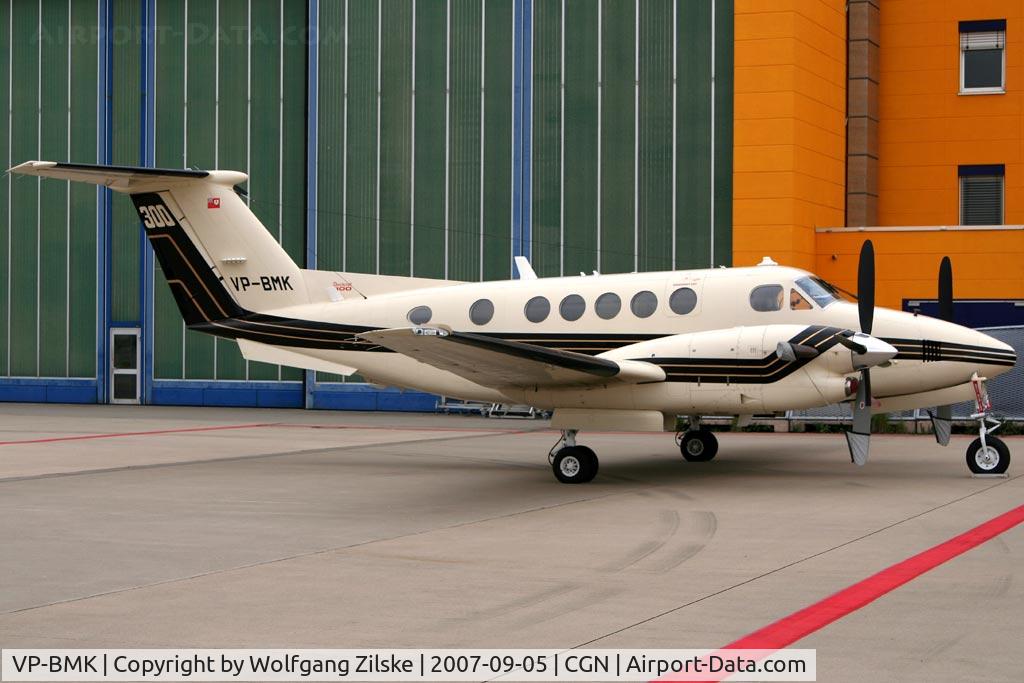 VP-BMK, 1989 Beech 300 C/N FA-202, visitor