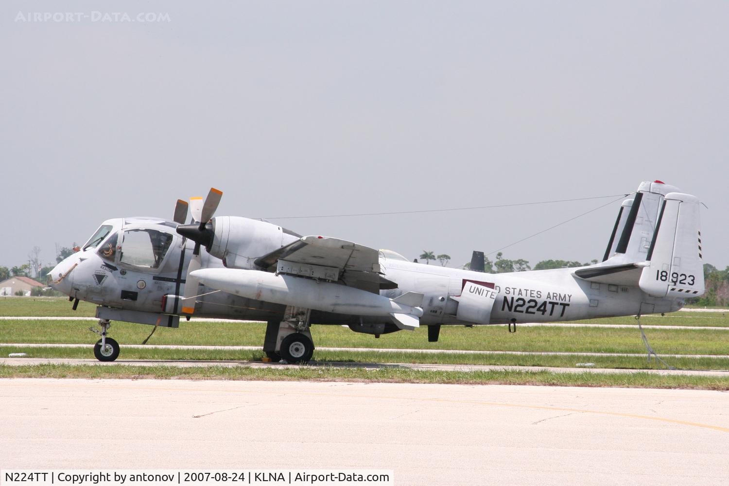 N224TT, 1967 Grumman OV-1C Mohawk C/N 124C, Mohawk at Lantana. FL, USA