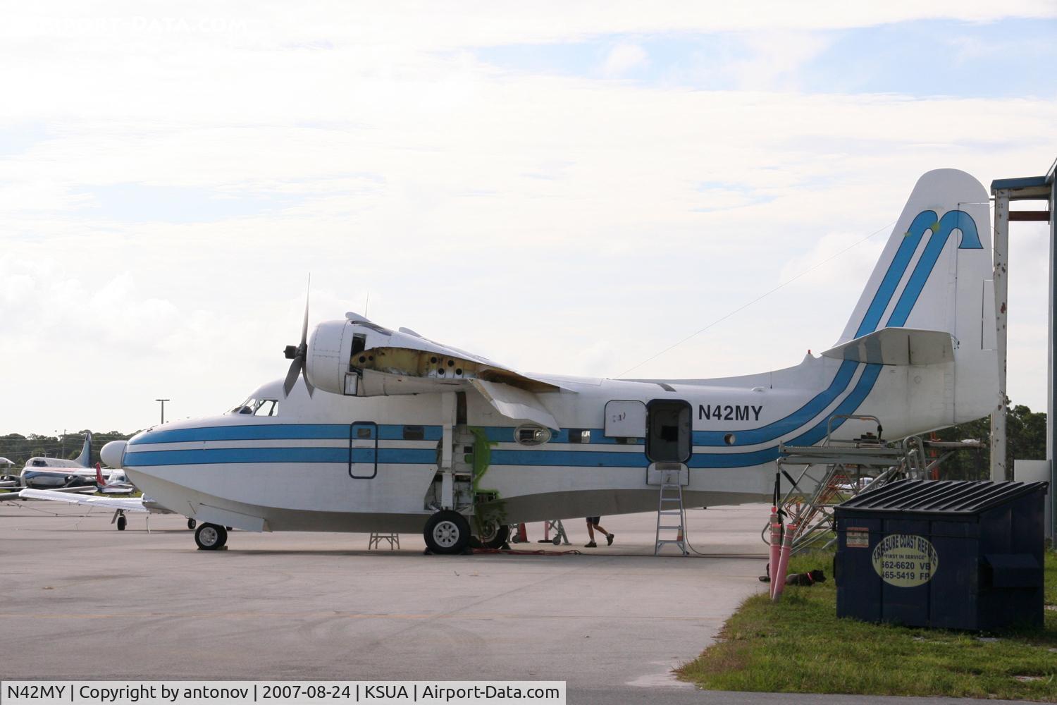 N42MY, 1981 Grumman G-111 (UF-2) Albatross C/N G-464, Wingless at Stuart, FL, USA