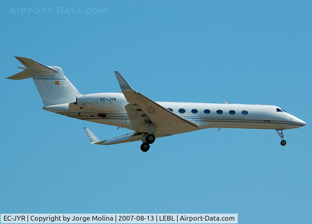 EC-JYR, 2006 Gulfstream Aerospace GV-SP (G550) C/N 5116, Clear to land RWY 25R.