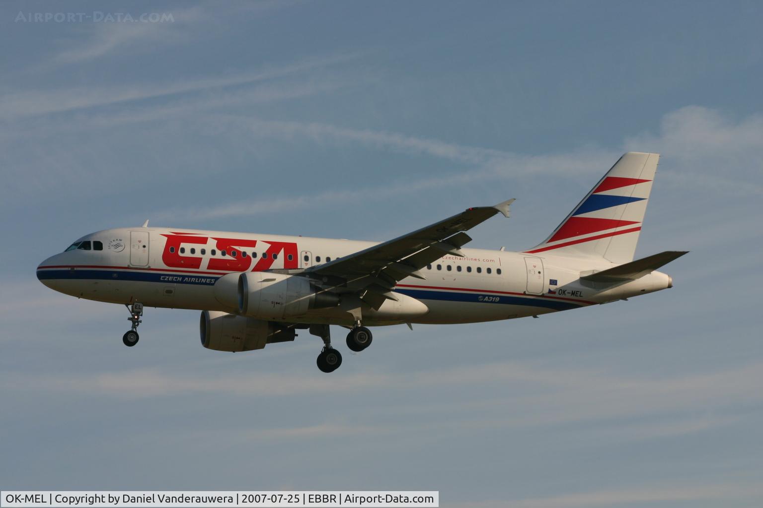OK-MEL, 2007 Airbus A319-112 C/N 3094, arrival of flight OK630 to rwy 25L