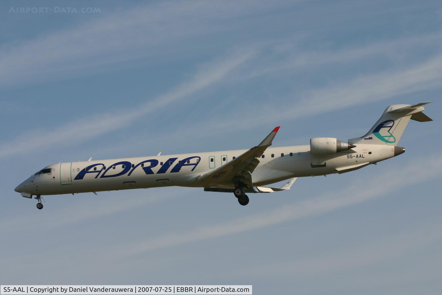S5-AAL, 2007 Bombardier CRJ-900LR (CL-600-2D24) C/N 15129, arrival of flight JP376 to rwy 25L