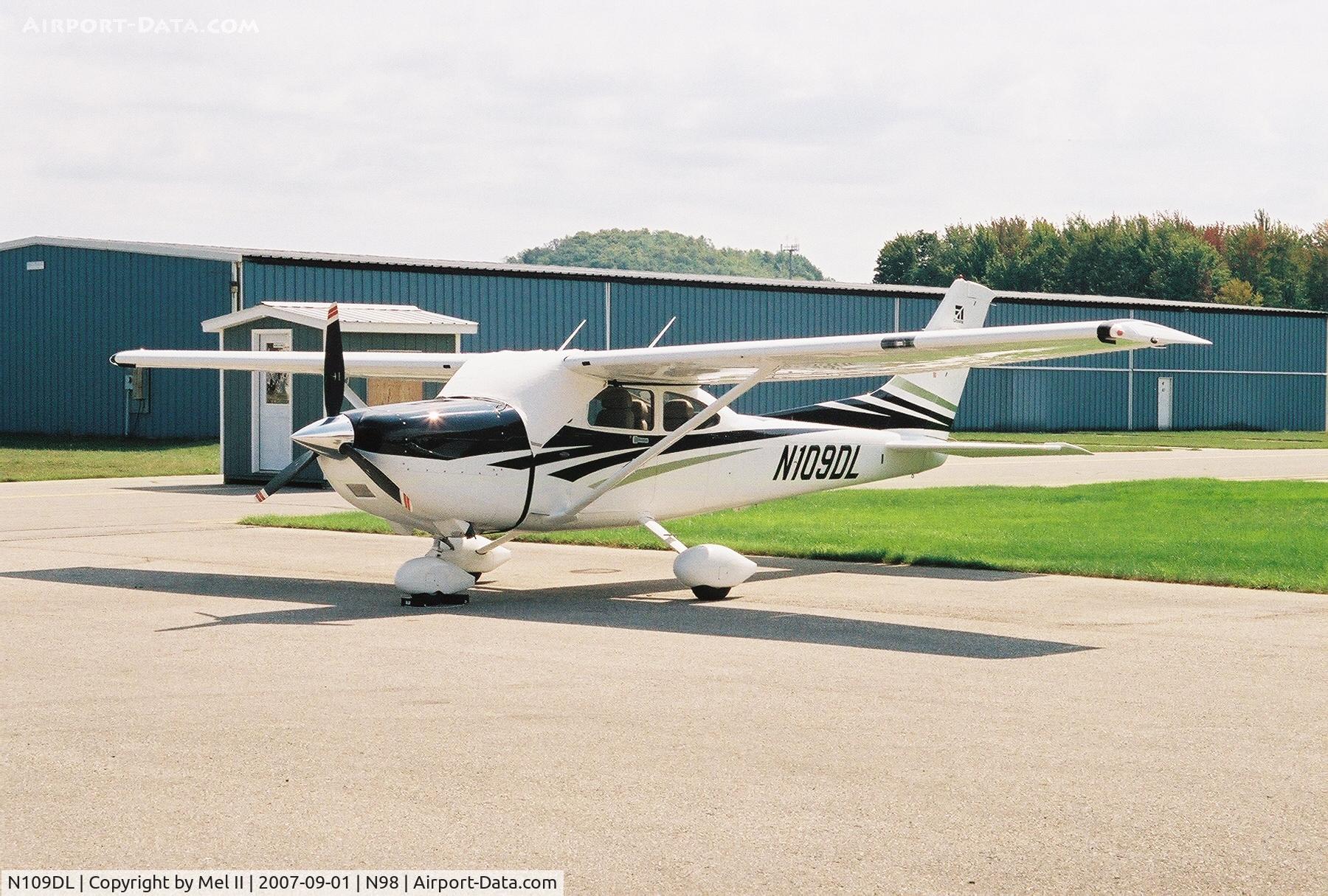 N109DL, 2006 Cessna T182T Turbo Skylane C/N T18208636, Parked @ Boyne City Municipal Airport (N98)