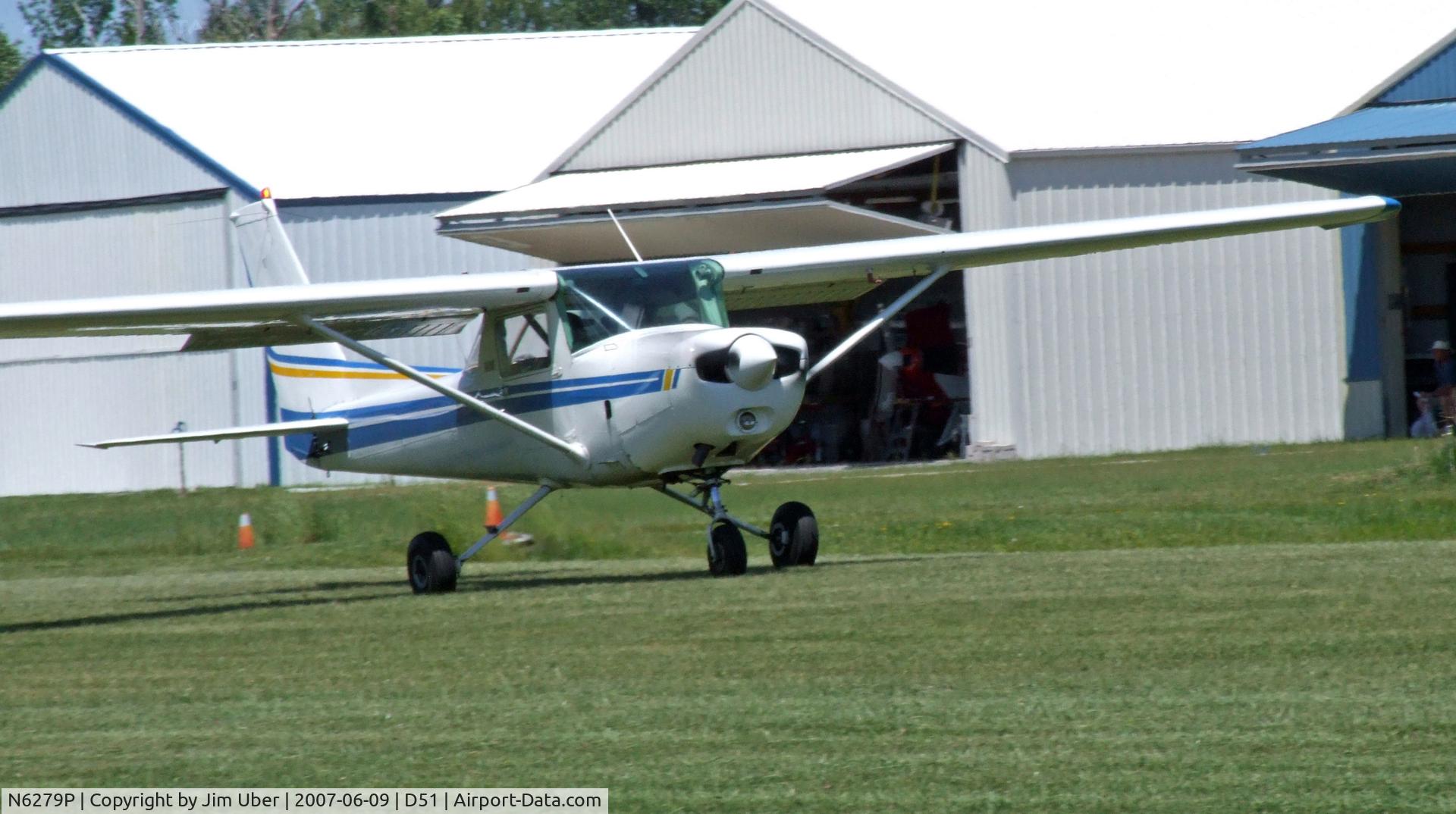 N6279P, 1981 Cessna 152 C/N 15284994, Departure roll- Bill (and Kathryn) came for coffee this morning.