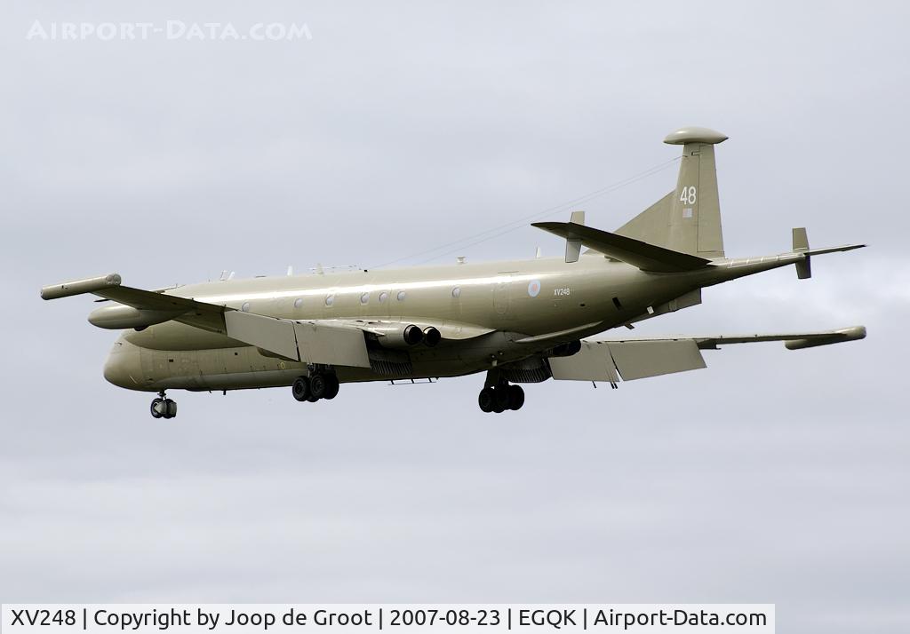 XV248, Hawker Siddeley Nimrod MR.2 C/N 8023, Landing at its home base