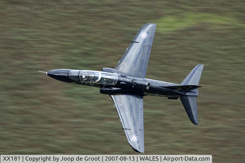 XX181, 1977 Hawker Siddeley Hawk T.1 C/N 028/312028, Low level flight through the Welsh valleys