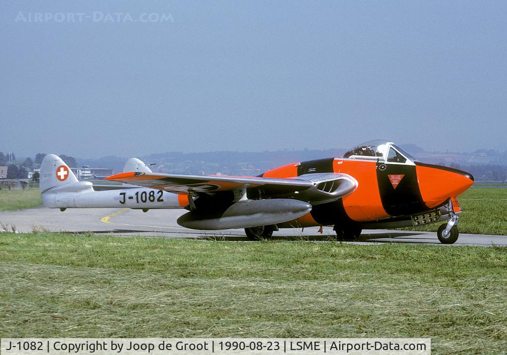 J-1082, 1960 De Havilland (F+W Emmen) Vampire FB6 (DH-100) C/N 993, One of the last active Vampires in Swiss Service.