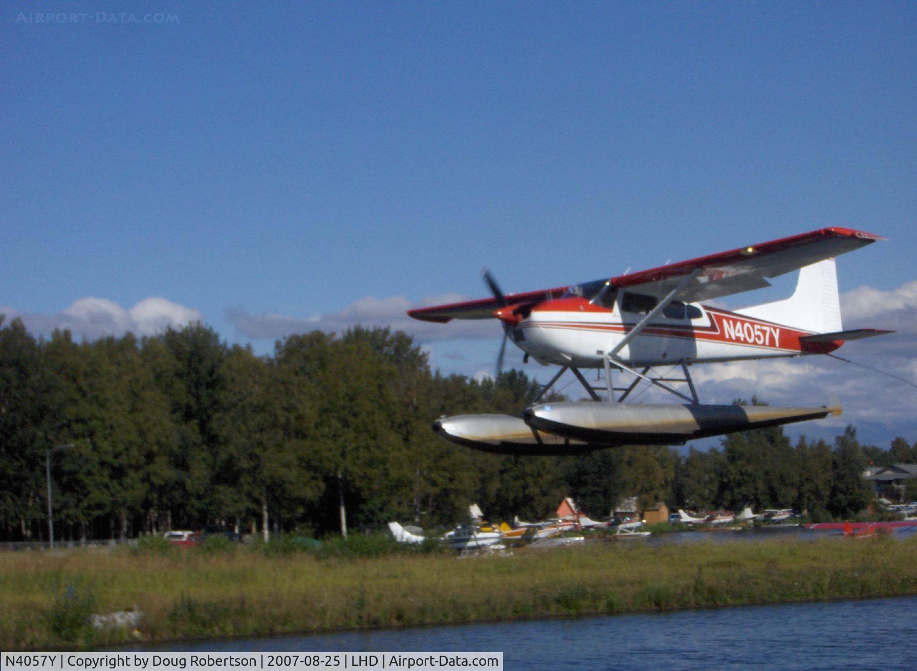 N4057Y, 1961 Cessna 185A Skywagon C/N 185-0257, 1961 Cessna 185A SKYWAGON, Continental IO-470-F 260 Hp, landing
