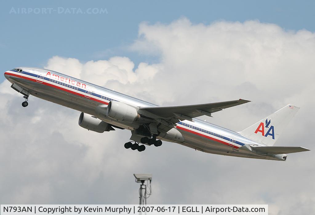 N793AN, 2000 Boeing 777-223 C/N 30255, AA 777