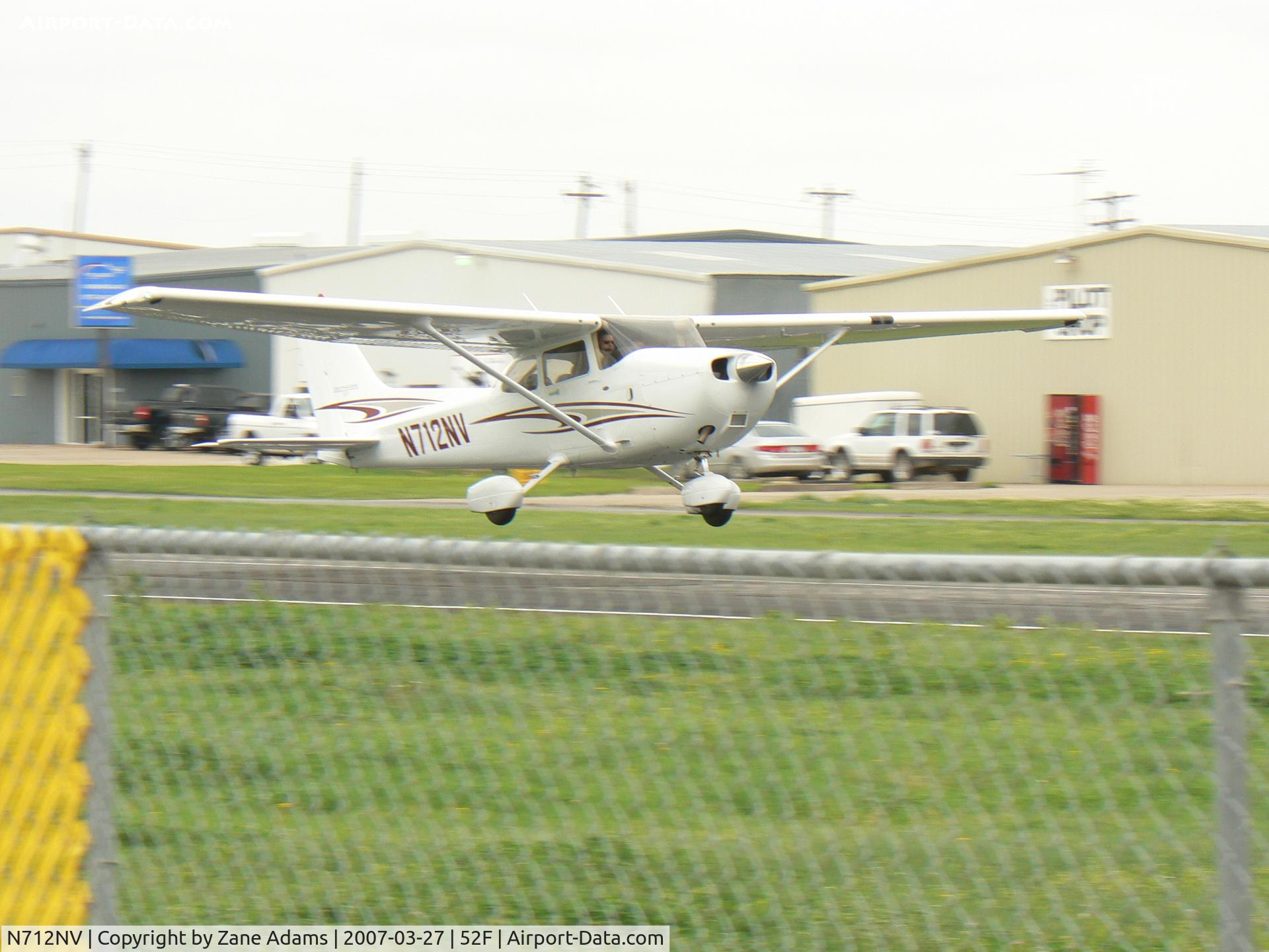 N712NV, 2005 Cessna 172S C/N 172S9960, Takeoff!