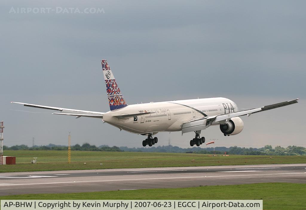 AP-BHW, 2007 Boeing 777-340/ER C/N 33779, Just about to touch down on 23R