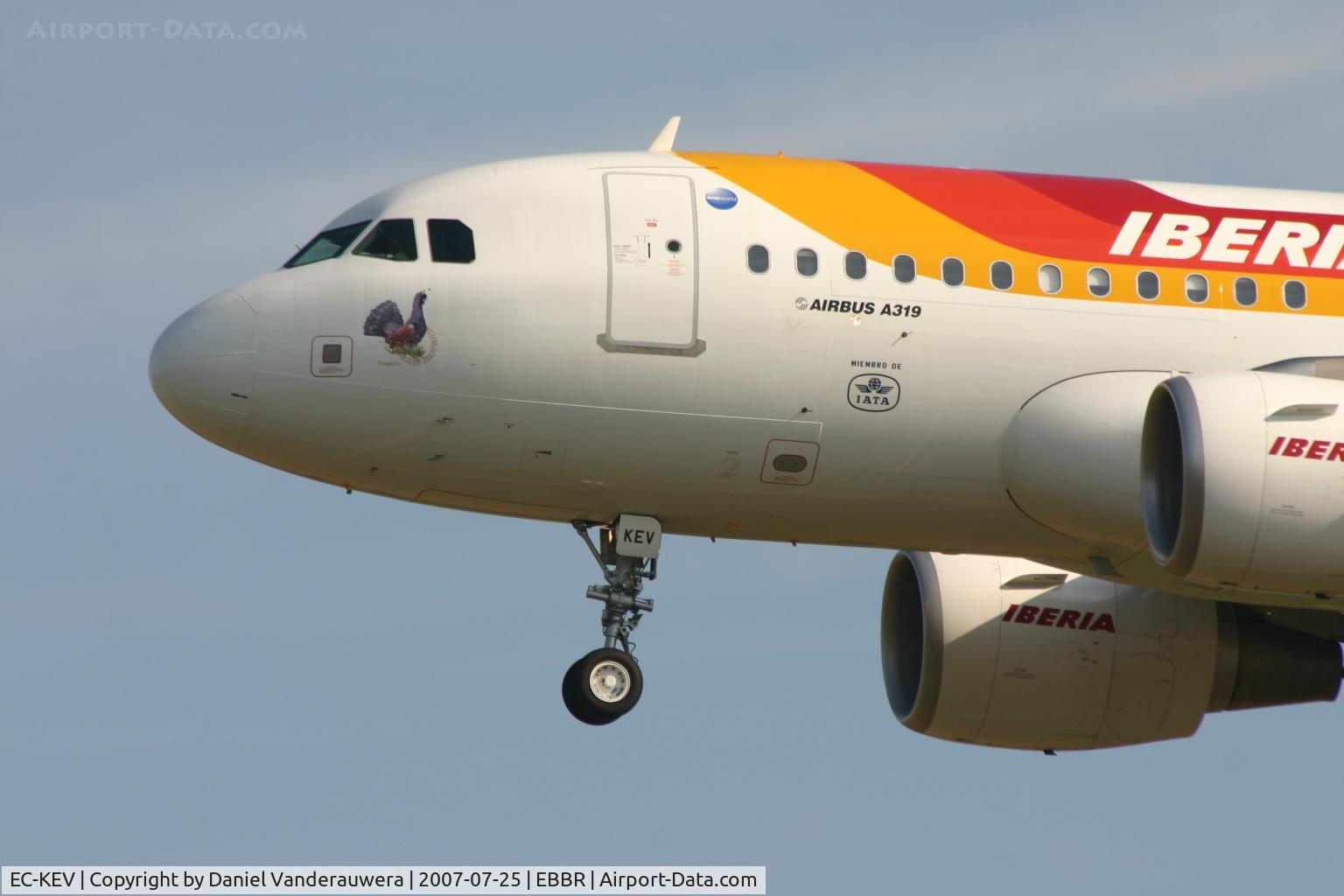 EC-KEV, 2007 Airbus A319-111 C/N 3169, UROGALLO