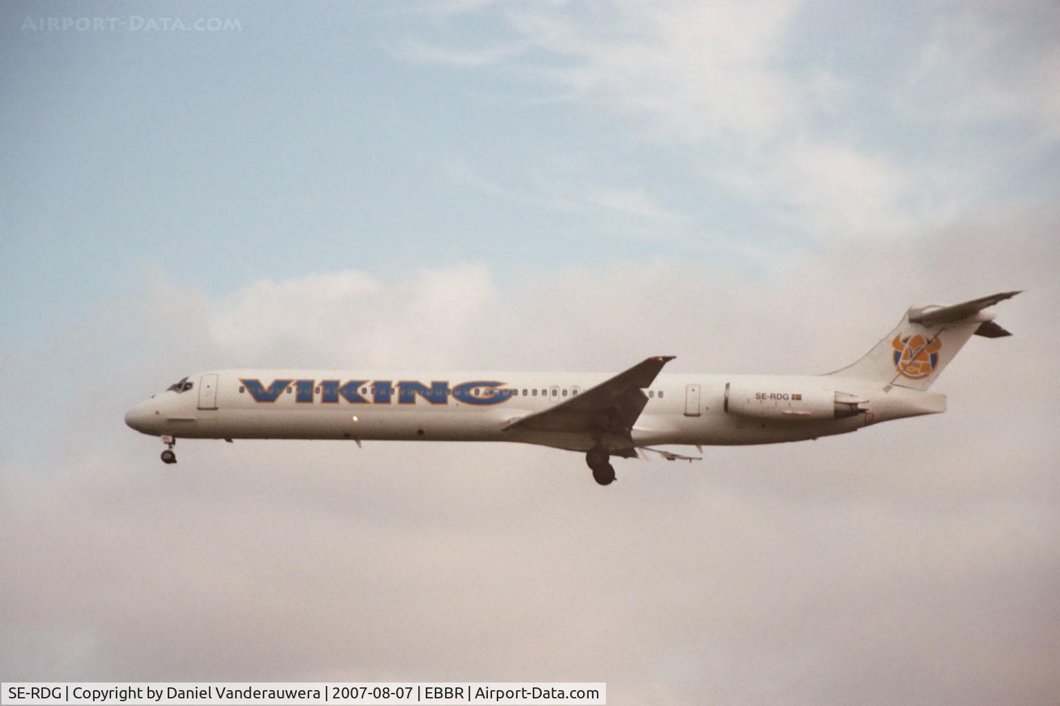 SE-RDG, 1989 McDonnell Douglas MD-83 (DC-9-83) C/N 49856/1675, arrival of flight VIK625 to rwy 25L