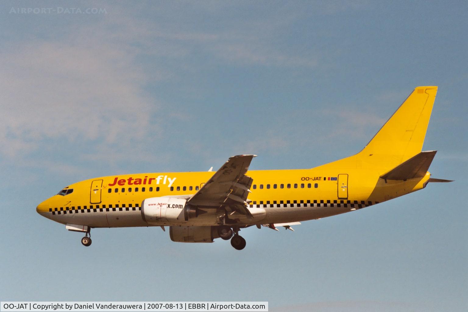OO-JAT, 1990 Boeing 737-5K5 C/N 24927, arrival of flight JAF1728 to rwy 25L