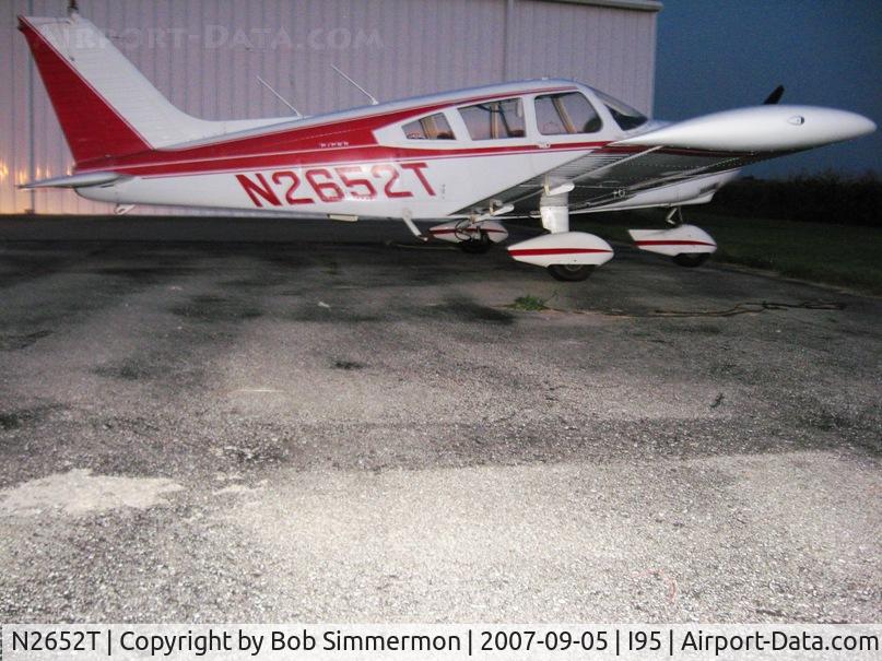 N2652T, 1971 Piper PA-28-180 C/N 28-7205063, On the ramp at Kenton, OH