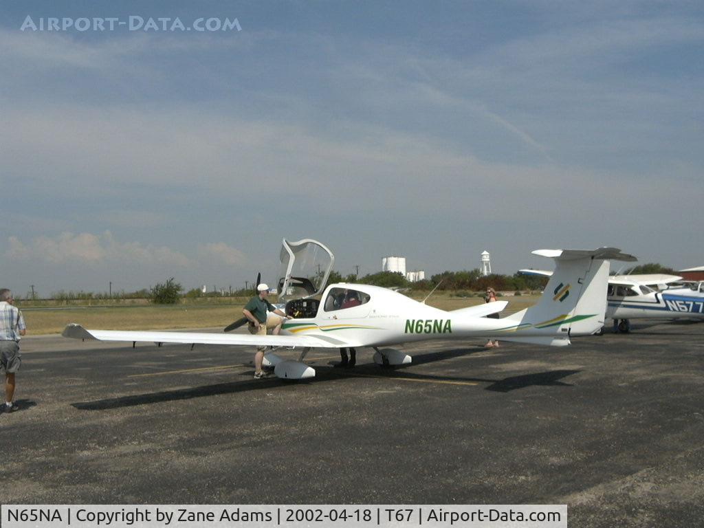 N65NA, 2002 Diamond DA-40 Diamond Star C/N 40.237, Young Eagle flight participant (Ulster Project Arlington, TX)
