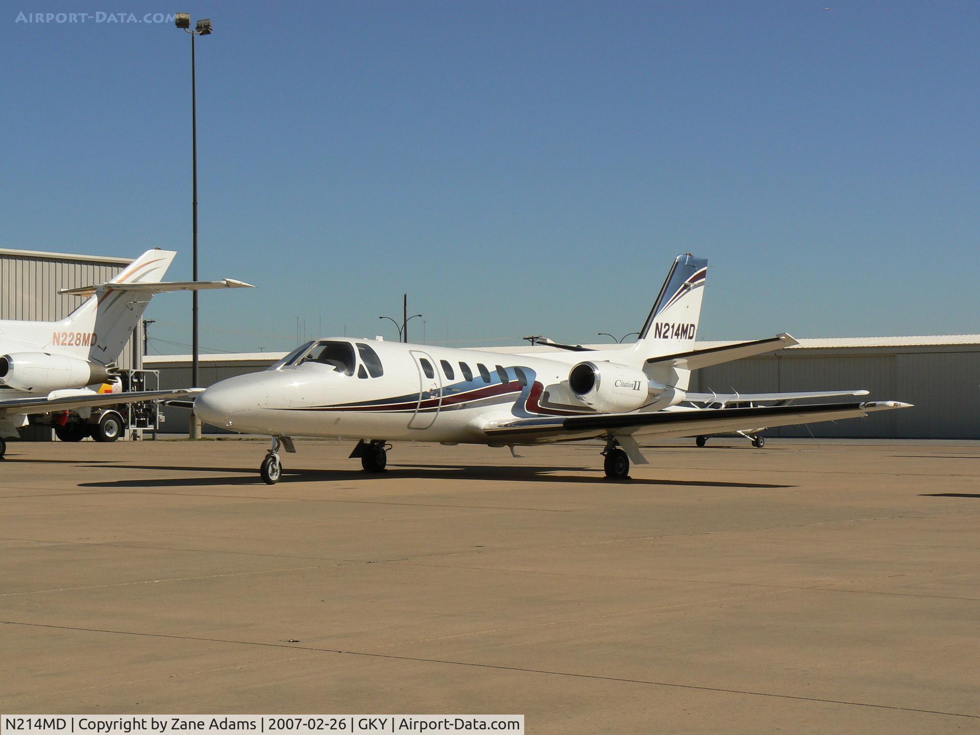 N214MD, 1981 Cessna 550 Citation II C/N 550-0243, on the ramp at Arlington