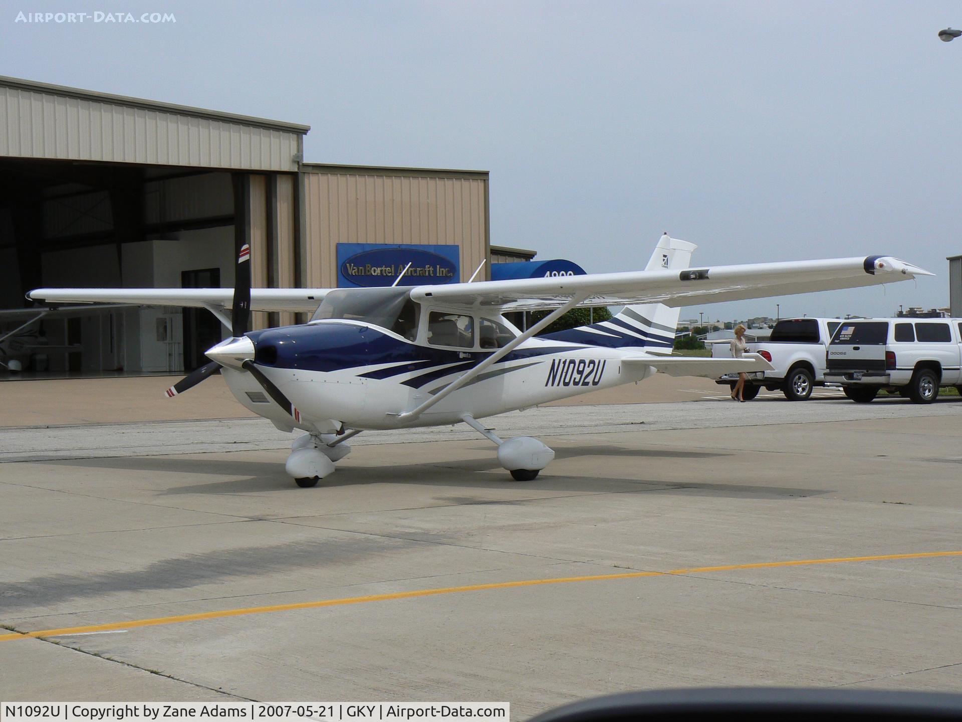 N1092U, 2006 Cessna T182T Turbo Skylane C/N T18208630, New Skylane at Van Bortels