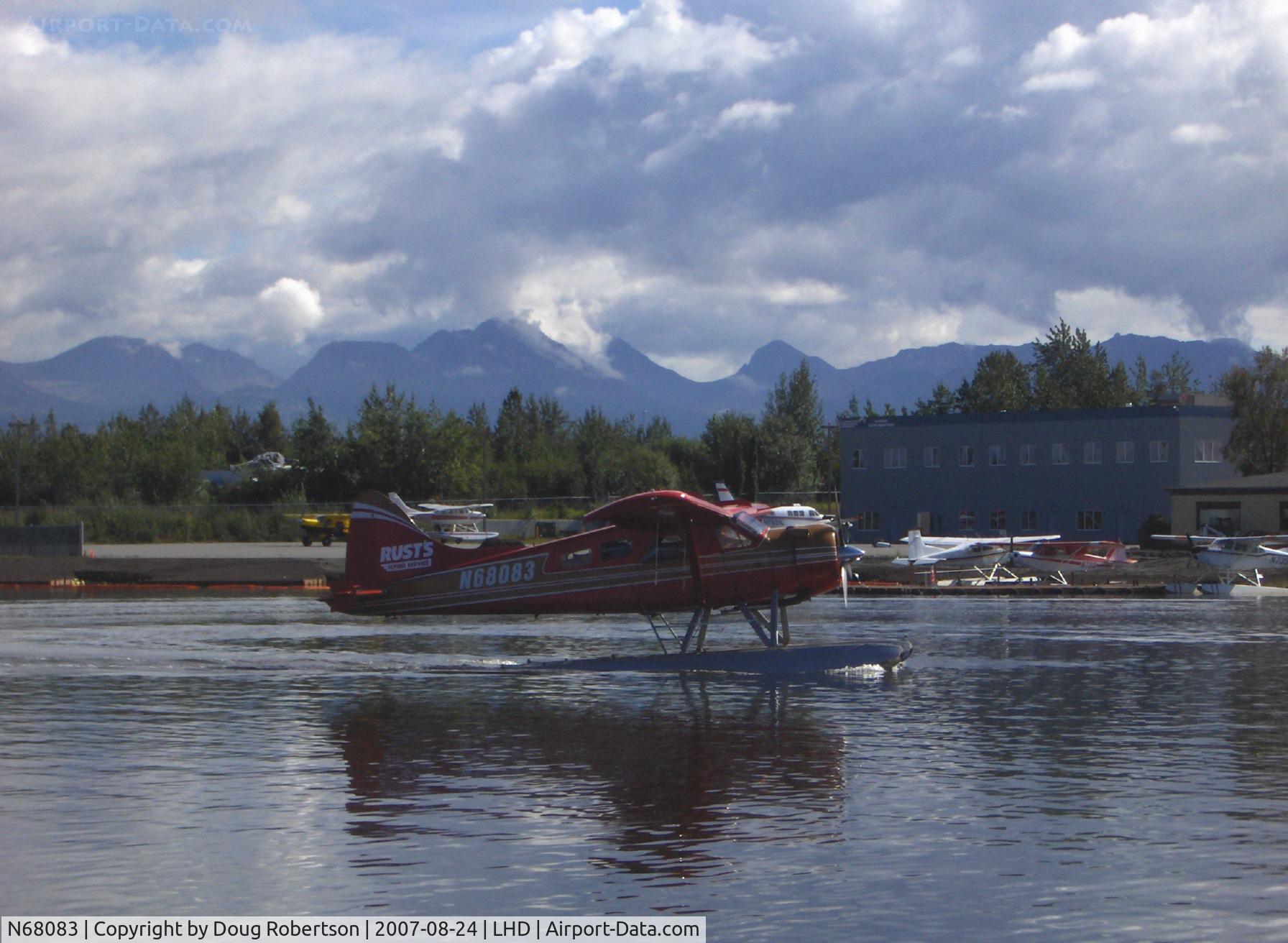 N68083, 1958 De Havilland Canada DHC-2 Beaver Mk.I C/N 1254, 1958 DeHavilland BEAVER DHC-2 Mk.1, P&W R-985 450 Hp, of Rust Air, Multiple certification, taxi to takeoff area