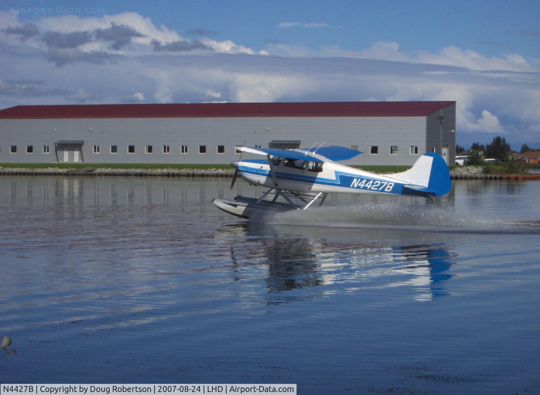 N4427B, 1955 Cessna 170B C/N 26771, 1955 Cessna 170B, Continental C145 145 Hp, fast lake taxi after landing