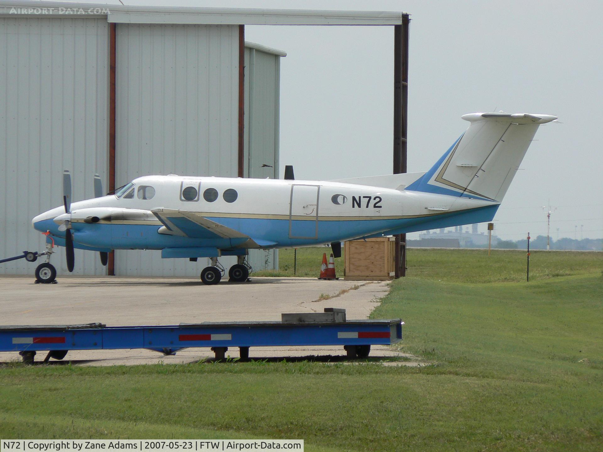 N72, 1988 Beech 300 Super King Air C/N FF-7, At Texas Jet  - FAA panit