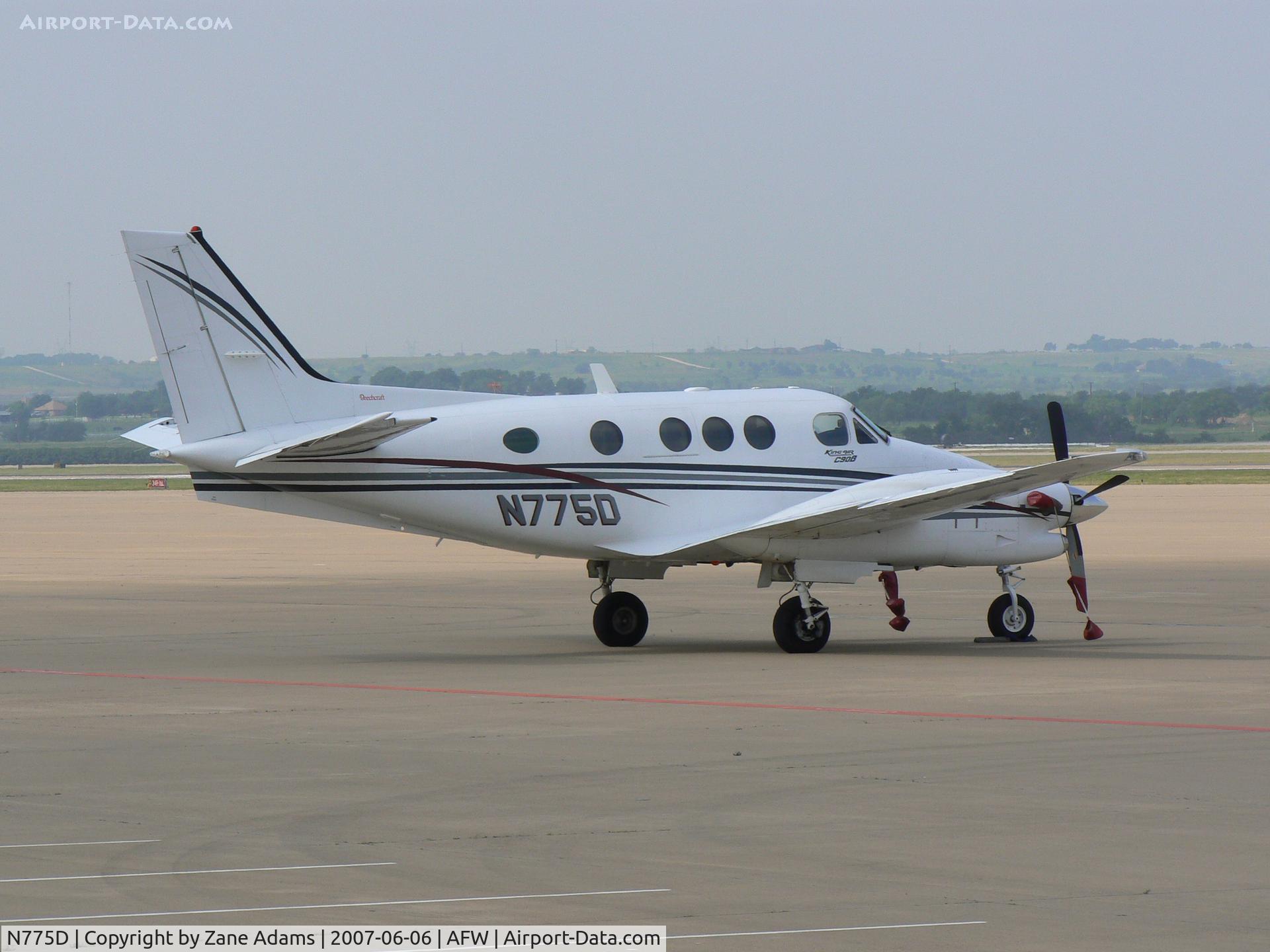 N775D, 1999 Raytheon C90A King Air C/N LJ-1579, On the ramp at Alliance