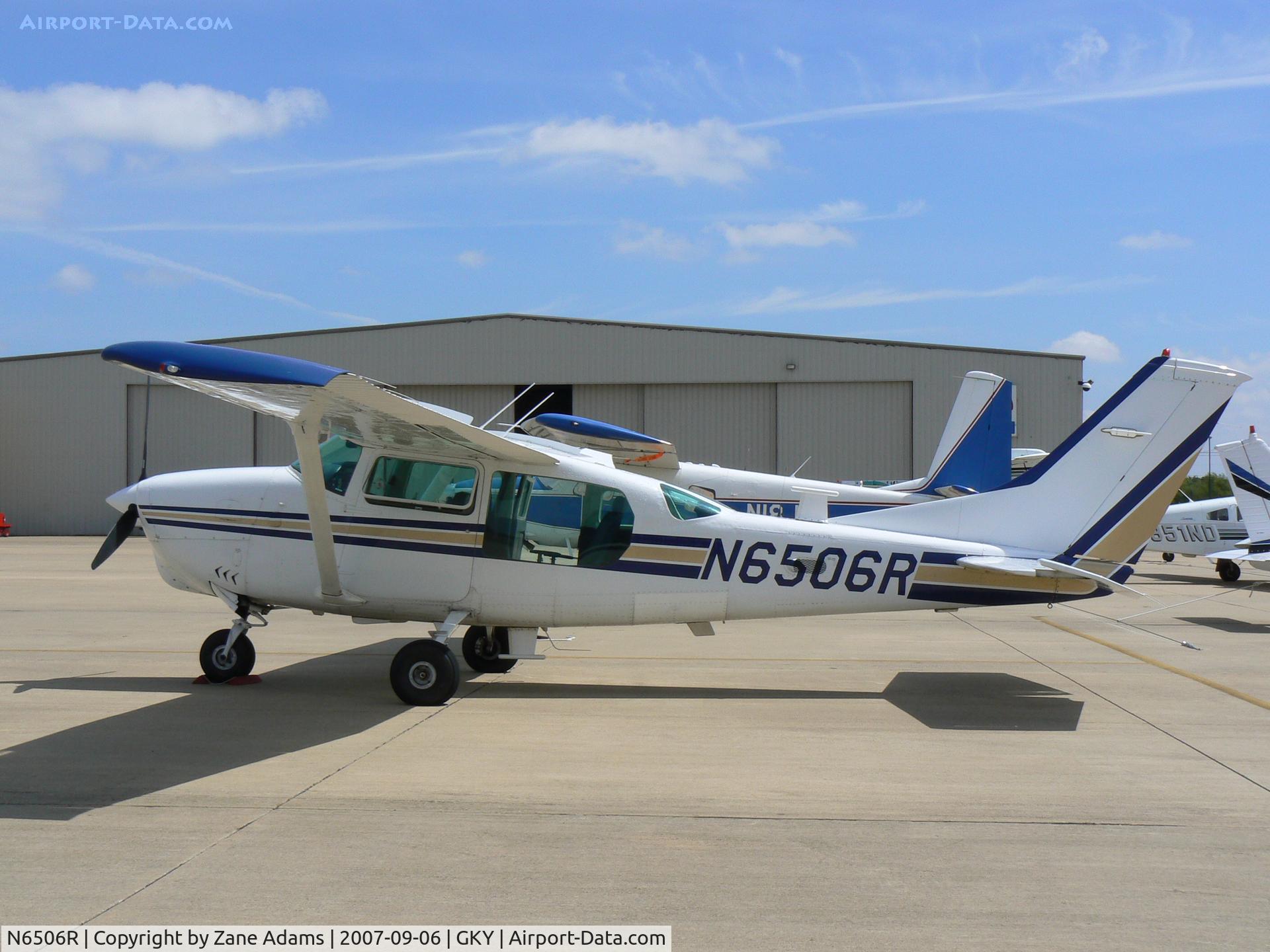 N6506R, Cessna U206C Super Skywagon C/N U206-0969, On the ramp at Arlington Muni