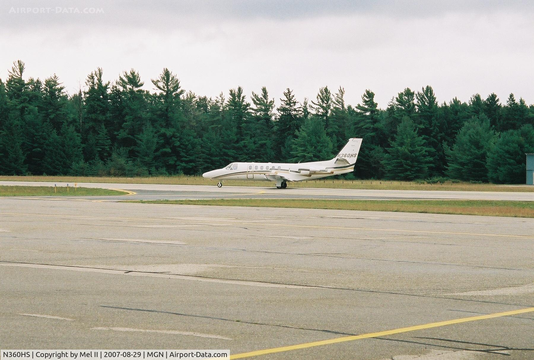 N360HS, Cessna 560 C/N 560-0808, Taxi for departure RWY 28 @ Harbor Springs Airport (MGN)