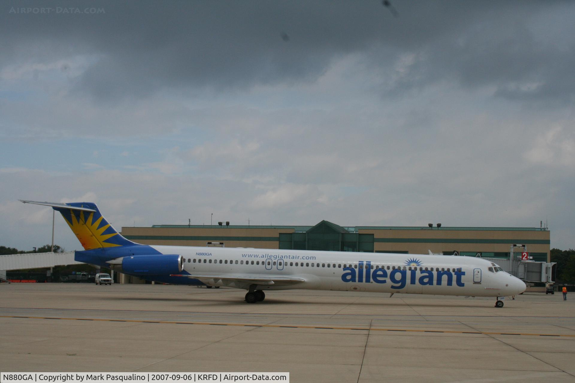 N880GA, 1991 McDonnell Douglas MD-83 (DC-9-83) C/N 49625, MD-83
