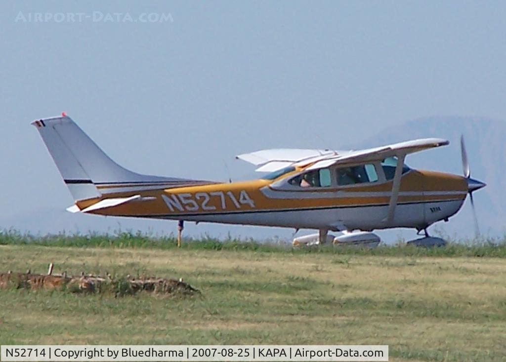 N52714, 1974 Cessna 182P Skylane C/N 18262791, Taxi for takeoff