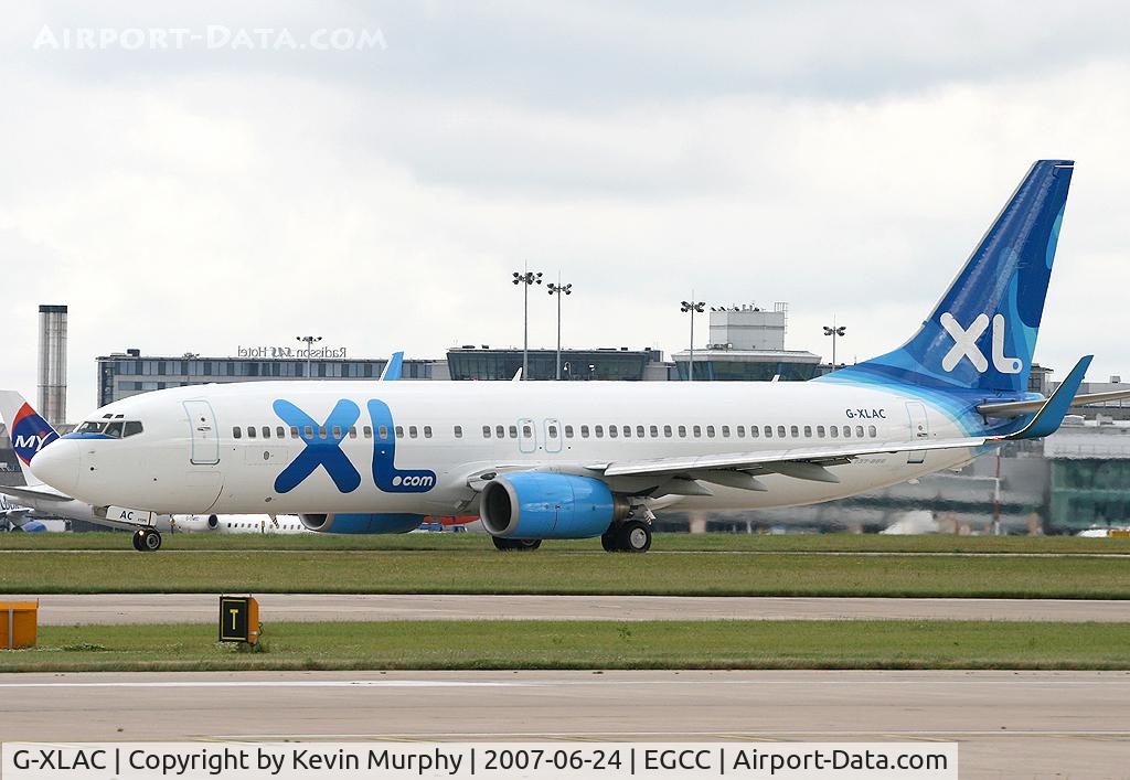 G-XLAC, 2000 Boeing 737-81Q C/N 29051, XL heading for take off