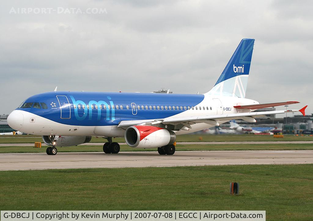 G-DBCJ, 2006 Airbus A319-131 C/N 2981, BMI Bus at the threshold