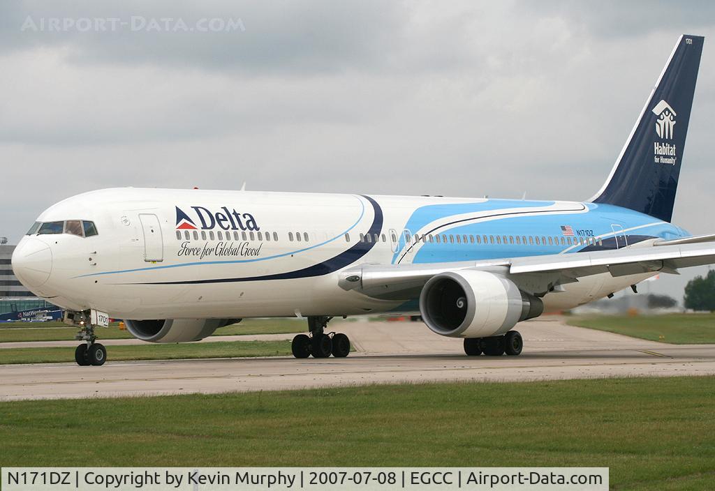 N171DZ, 1998 Boeing 767-332 C/N 29690, Delta special 767