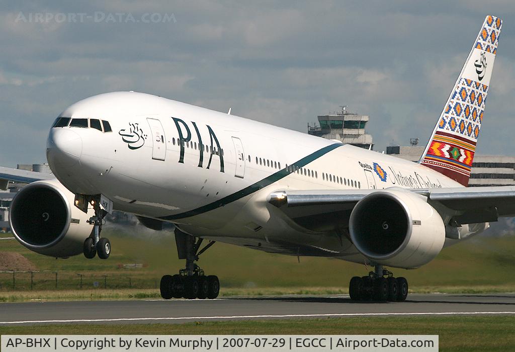 AP-BHX, 2007 Boeing 777-240/ER C/N 35296, PIA take off