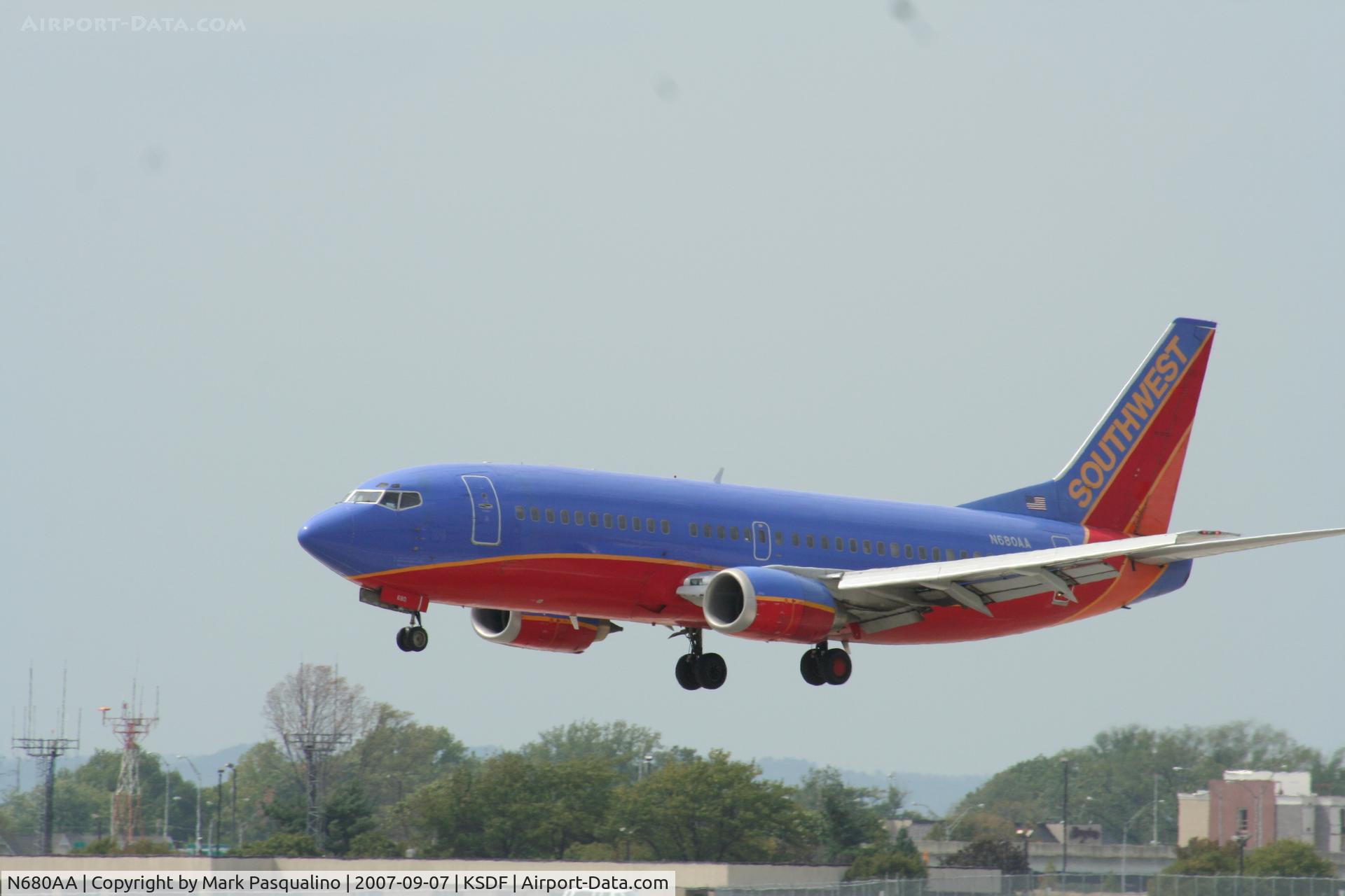 N680AA, 1986 Boeing 737-3A4 C/N 23505, Boeing 737-300