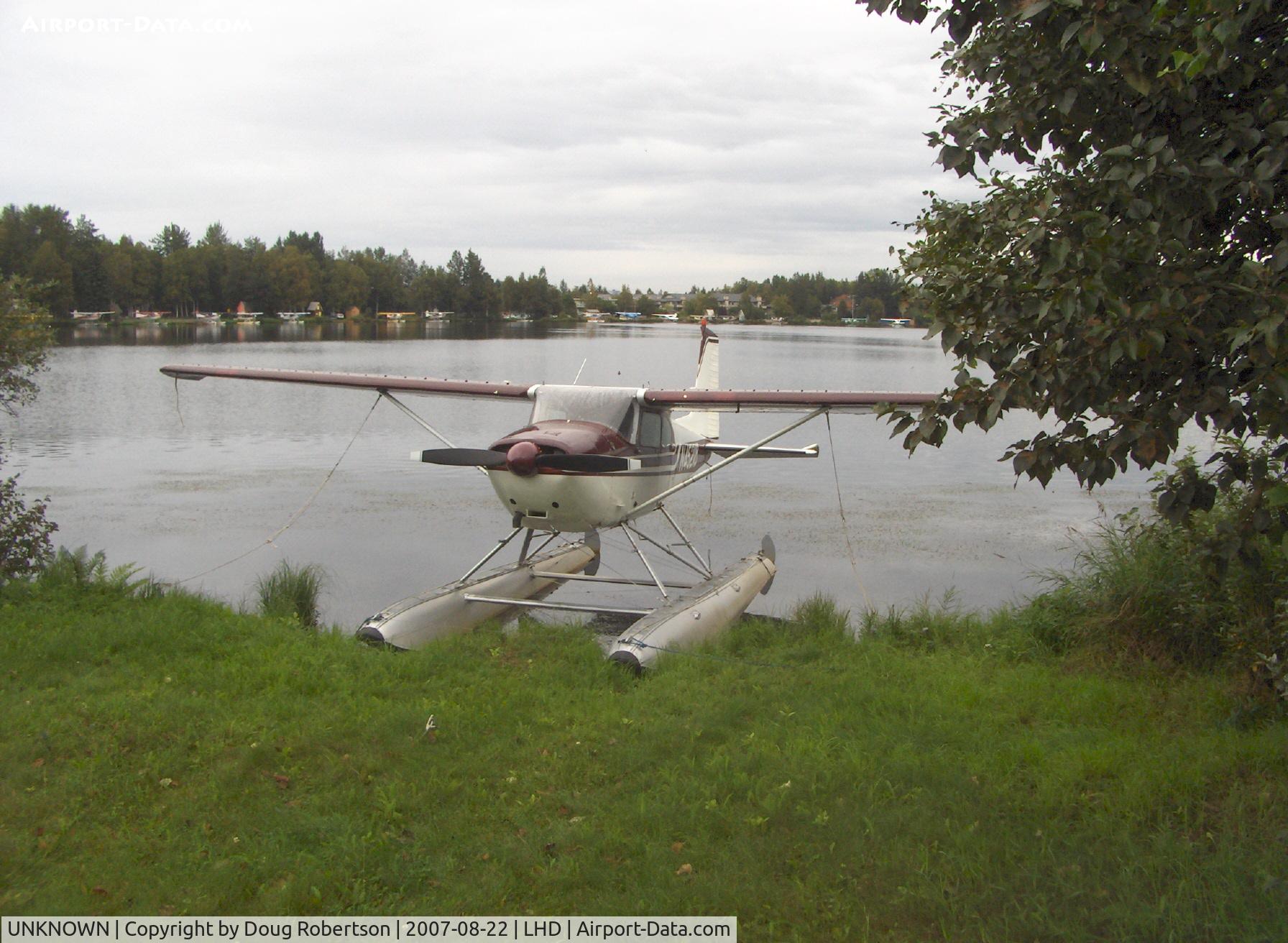 UNKNOWN, , Cessna 150 floatplane (I've gotta get a new field man! lol)