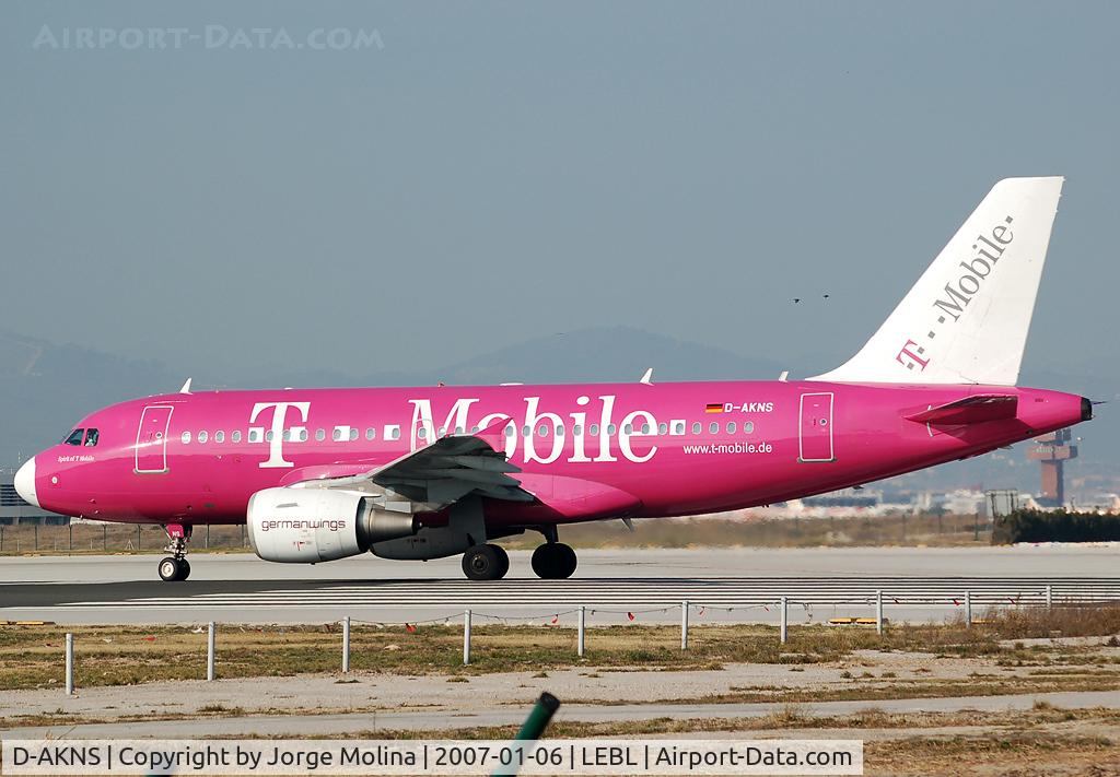 D-AKNS, 2000 Airbus A319-112 C/N 1277, Line up RWY 25L for take off.